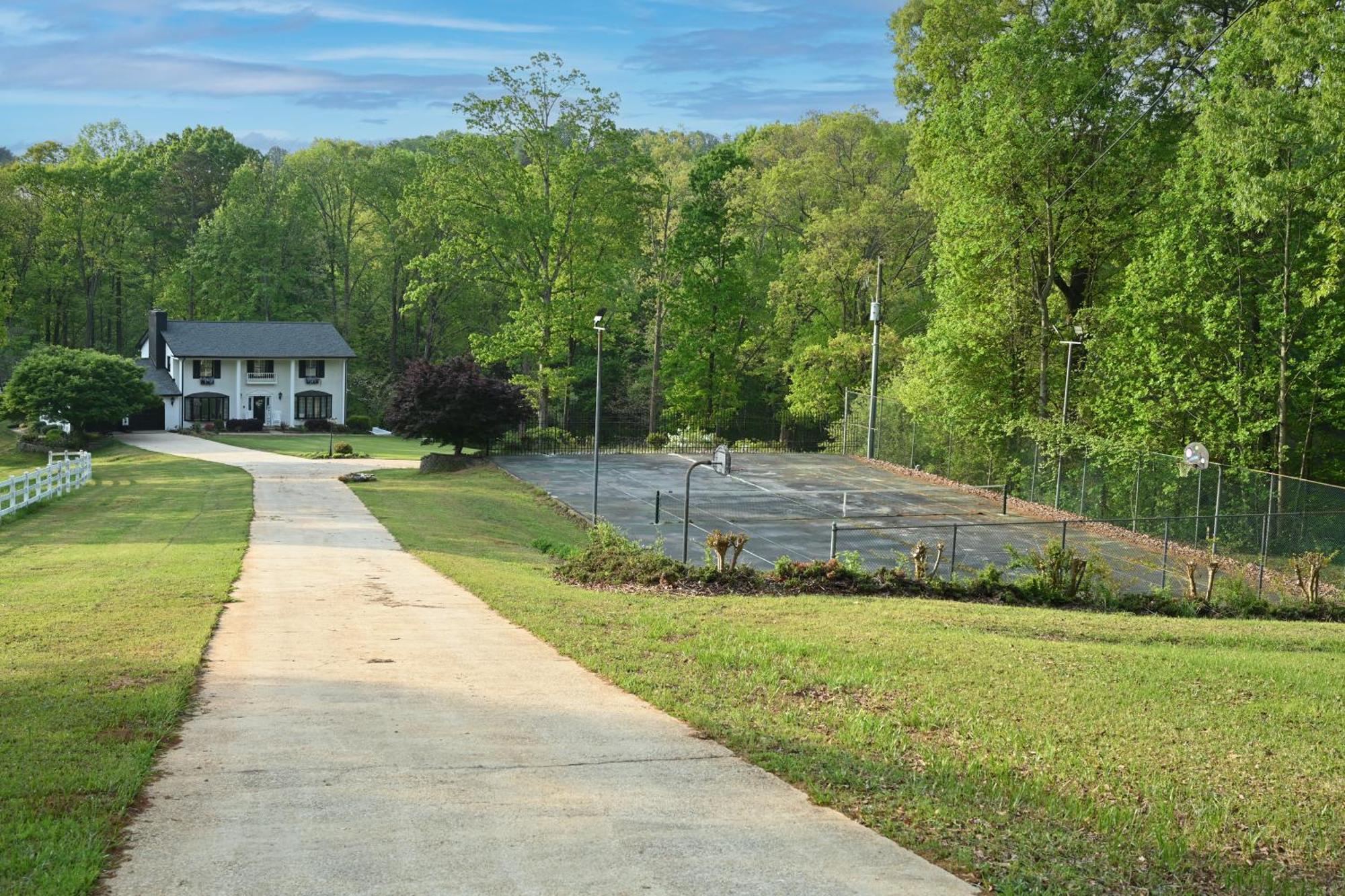 Southern Home And Fishing Lake. غينسفيل المظهر الخارجي الصورة